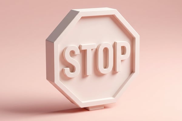 Un panneau stop